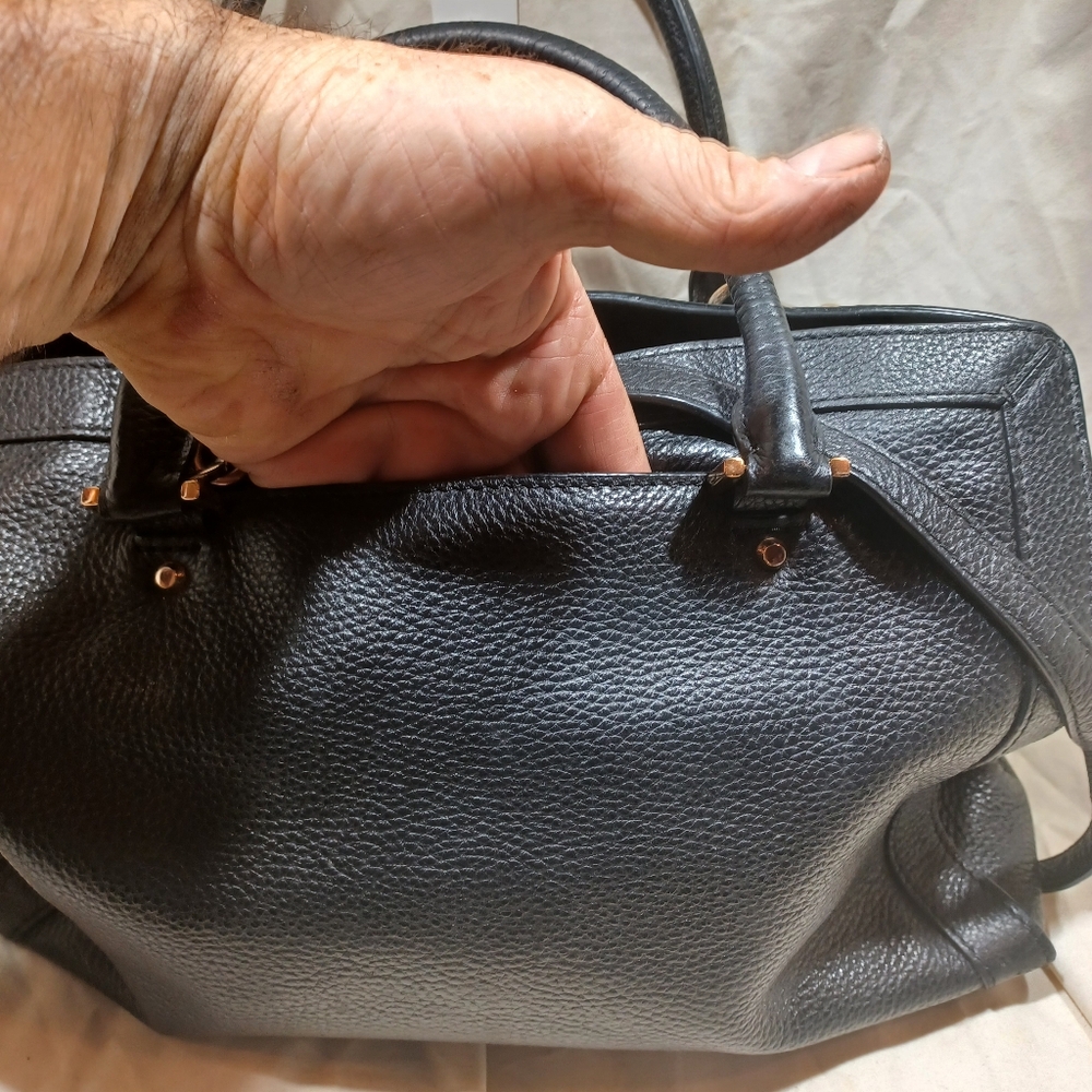 Michael kors satchel - Picture 6 of 9